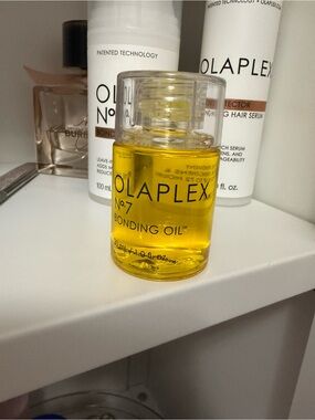 OLAPLEX No.7 Bonding Oil — Clear Bottle with Yellow Oil 1 oz
